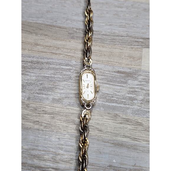 Vintage 10k gold filled Hamilton watch. Band is 1/20 10k GF and sterling silver - Picture 5 of 9